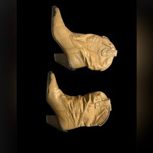 Stylish Tan Heeled Boots for Women